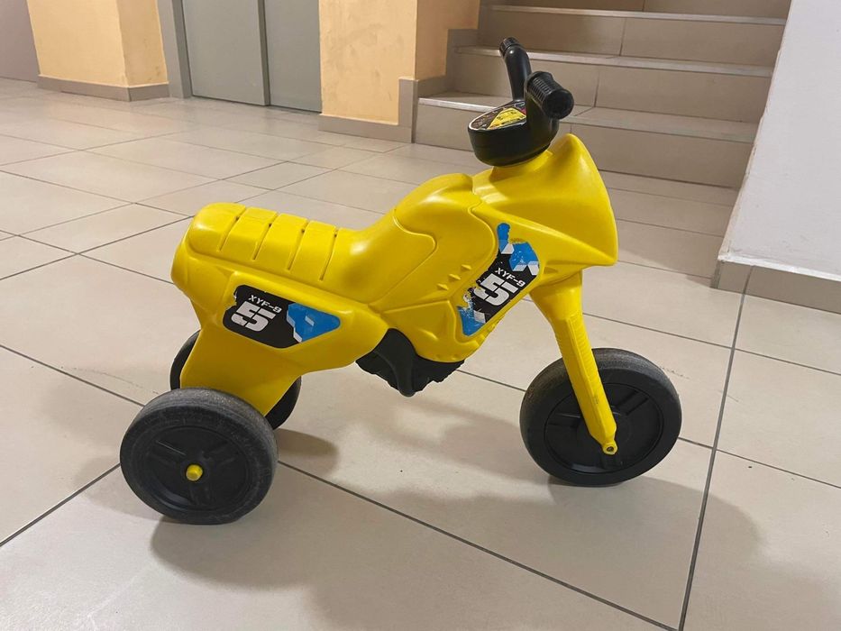 Детско моторче на три колела