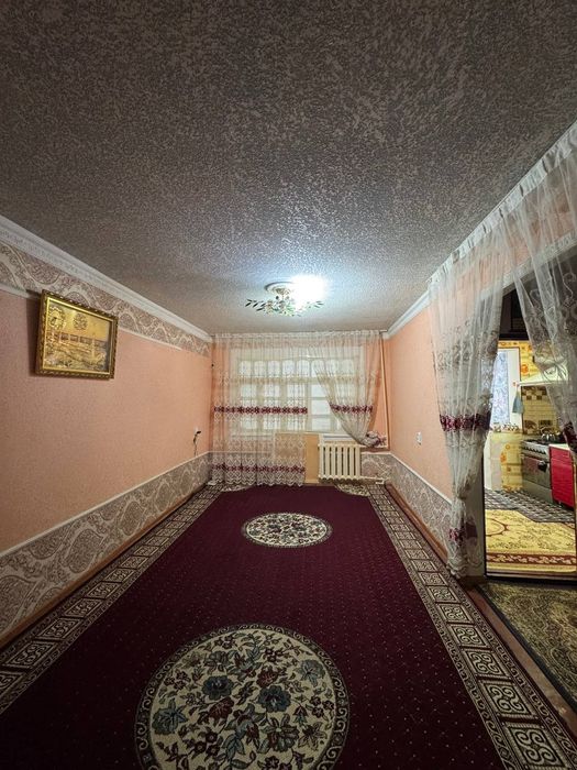 3-xonali katta xonadon sotiladi.