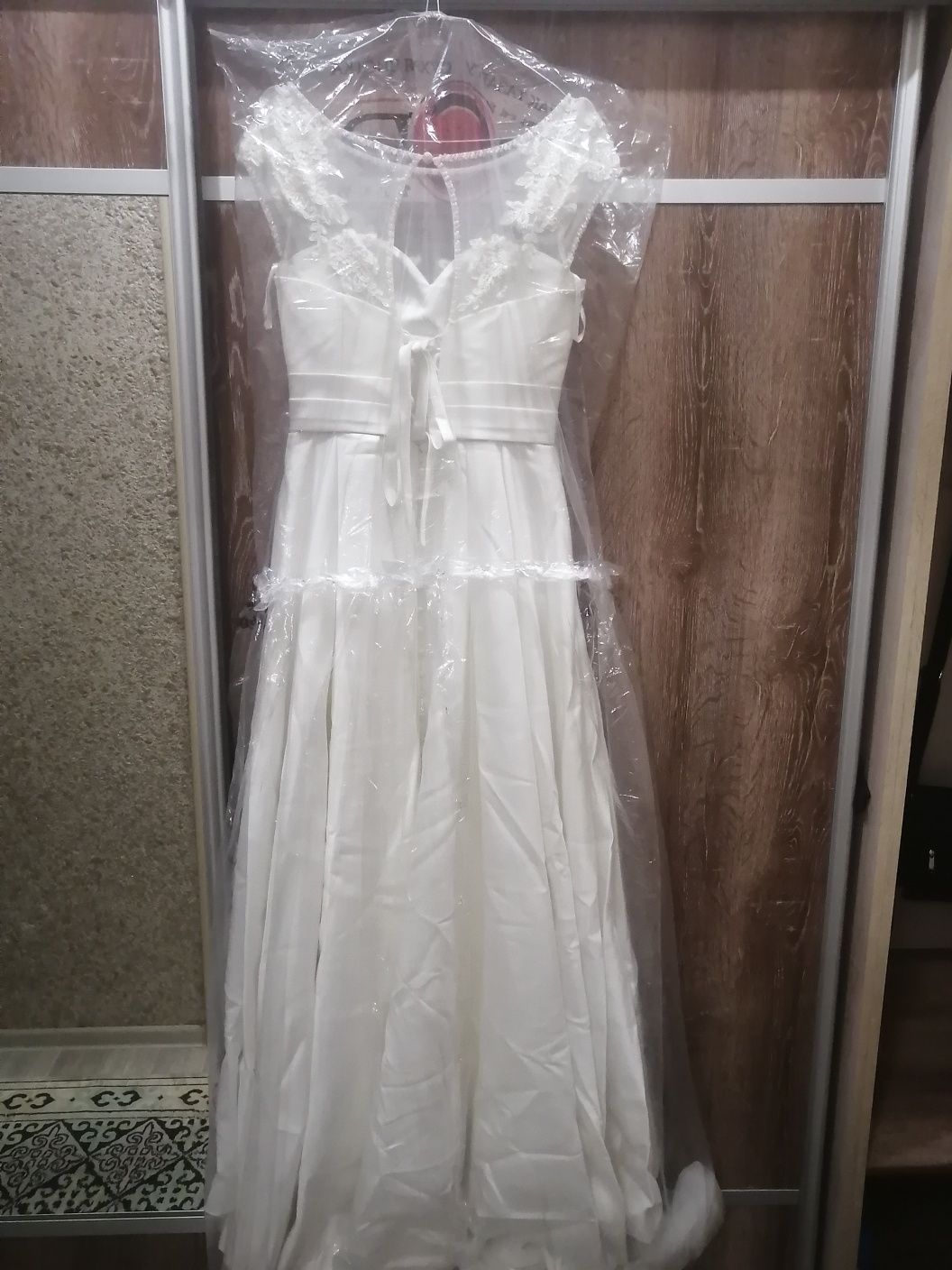 Продам свадебное платье за символическую цену!