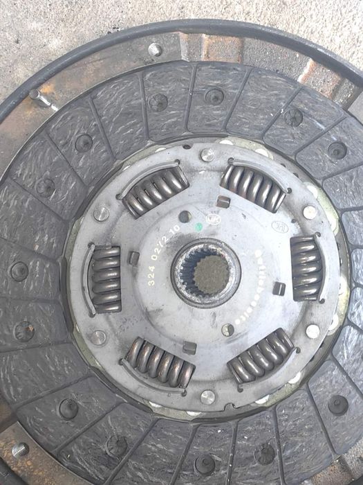 VW passat  1.9 tdi 131 ks Демферен маховик комплект