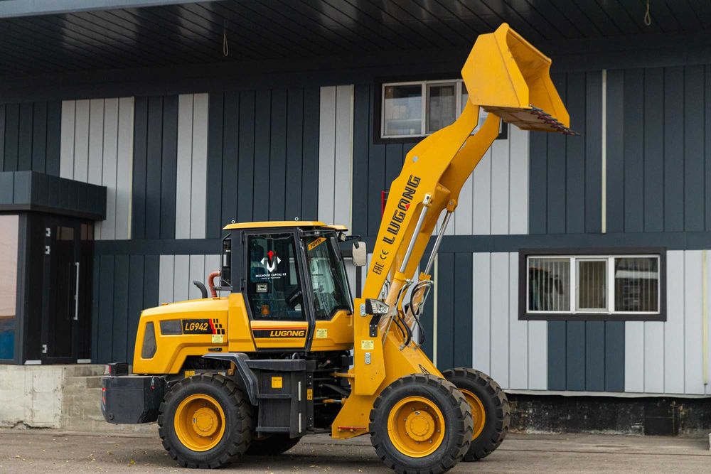 Погрузчик LUGONG LG942 1,5 куба/2800 кг