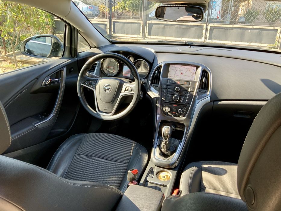 Opel Astra J  2.0 CDTI