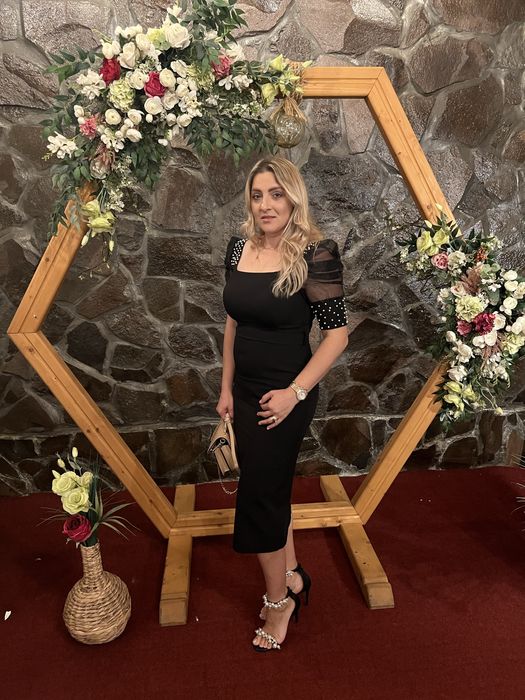 Vand rochie in stare bună marime L