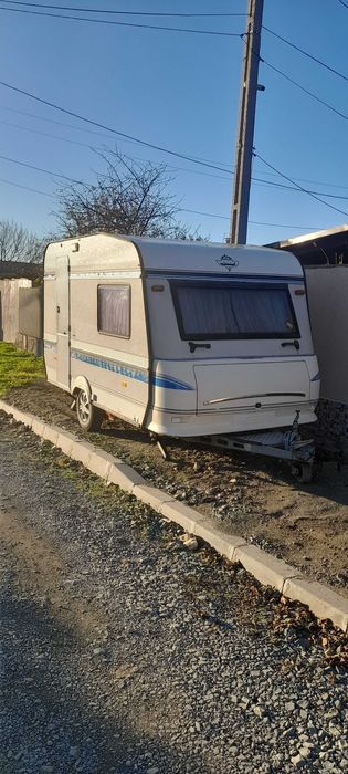 Rulota inm.ro cu panou fotovoltaic