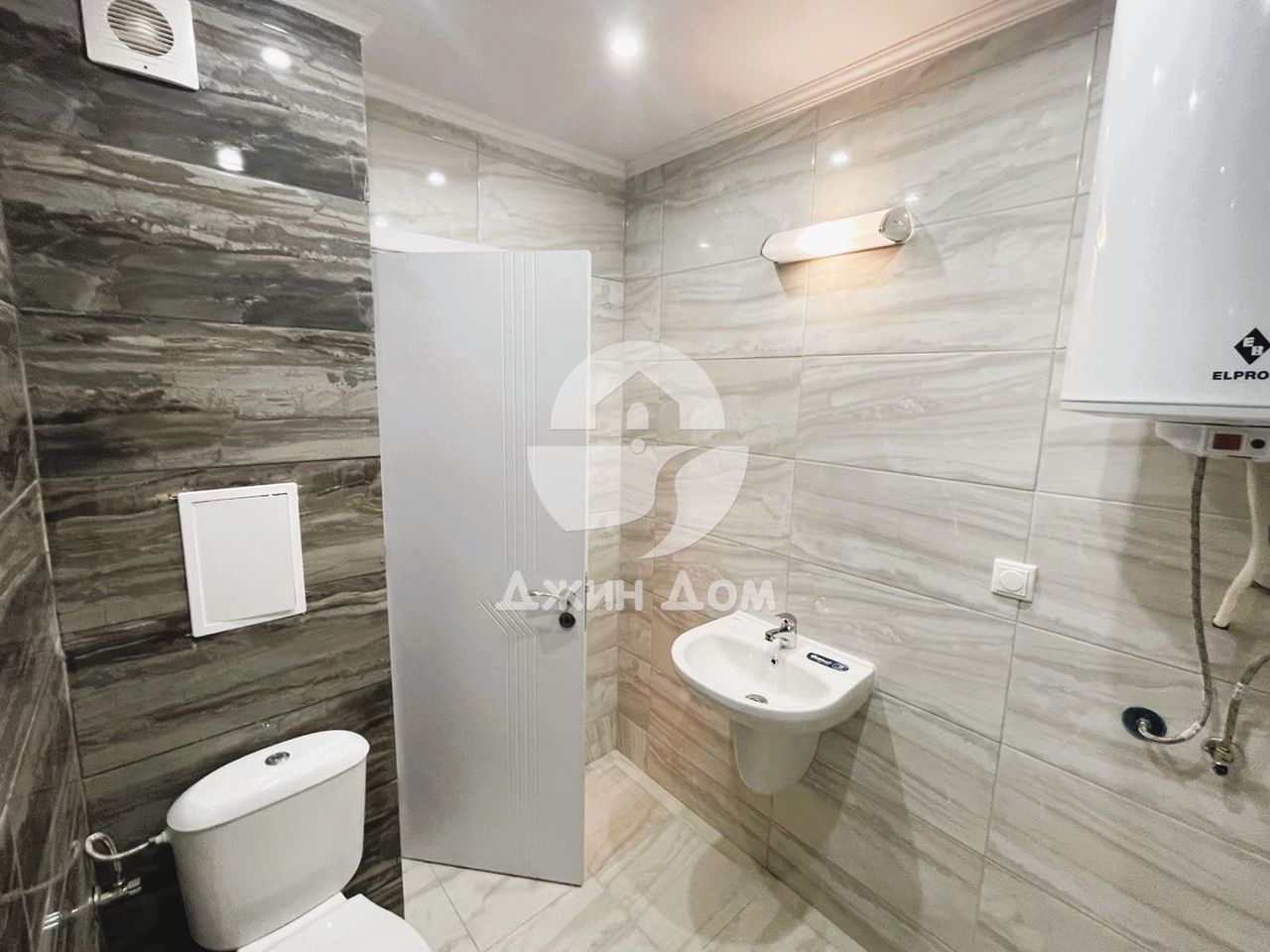 Продава се Двустаен апартамент в Свети Влас - 58 кв.м за 1725 €/кв.м - Снимка #3