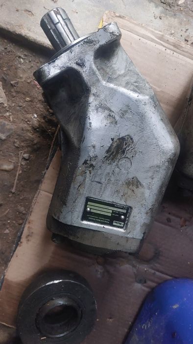 Vând pompe basculare 8x4,6x4