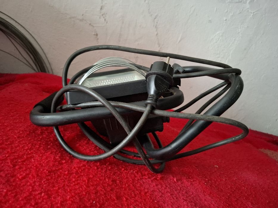 Lampă cu halogen 12