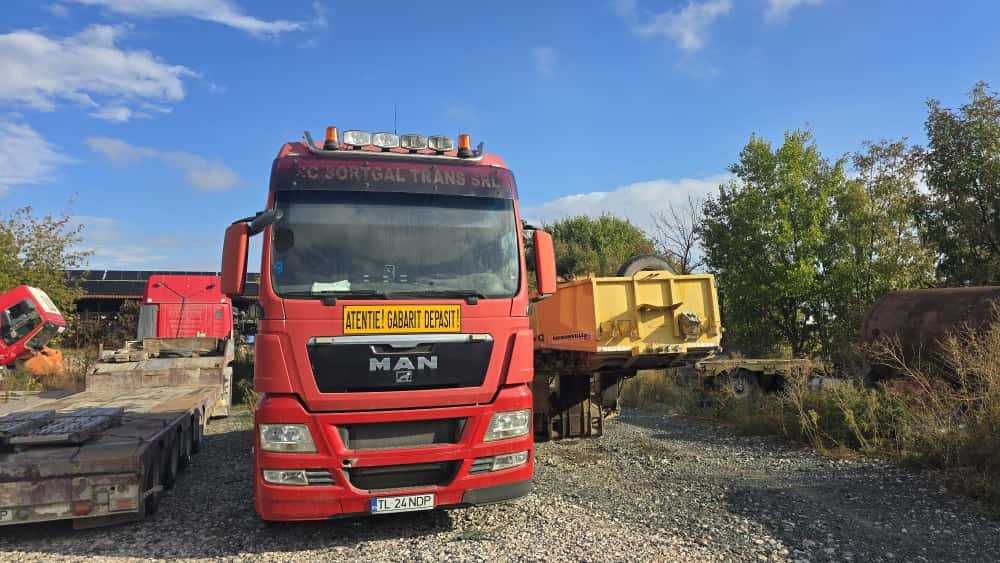 ANSAMBLU AGABARITIC ( Cap tractor+ Trailer)