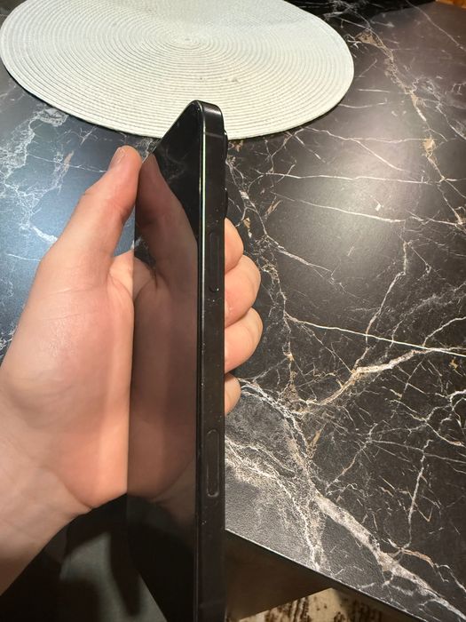 Продавам айфон 16 про макс 256гб