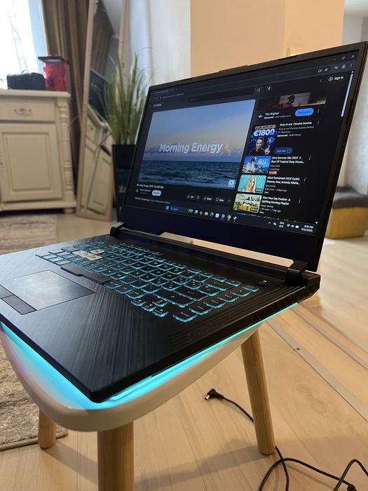 Lap top asus rog i 7  video ge Force 1660 ti