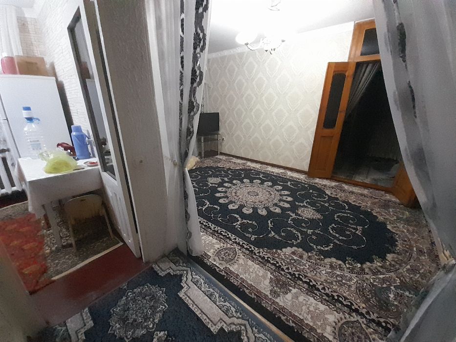Продается кавртира в раене азиз базар