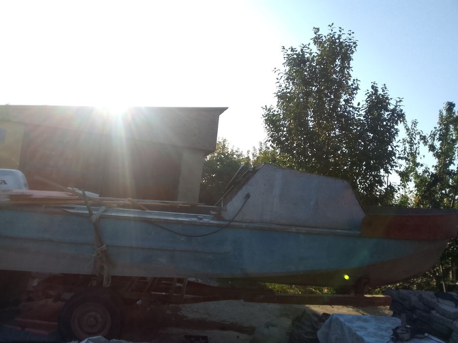 Продам лодку Амур дв хонда 90,