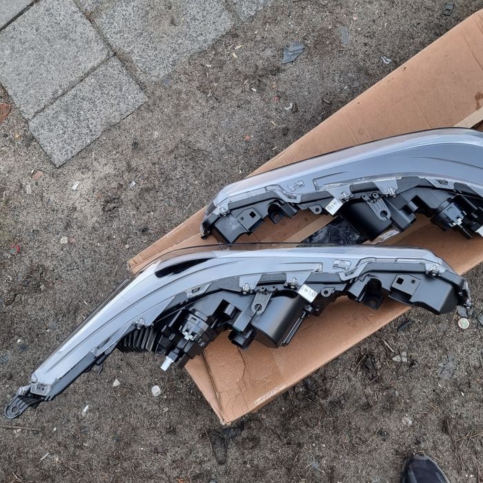 Toyota corolla 2022 facelift far nou led full led stanga dreapta