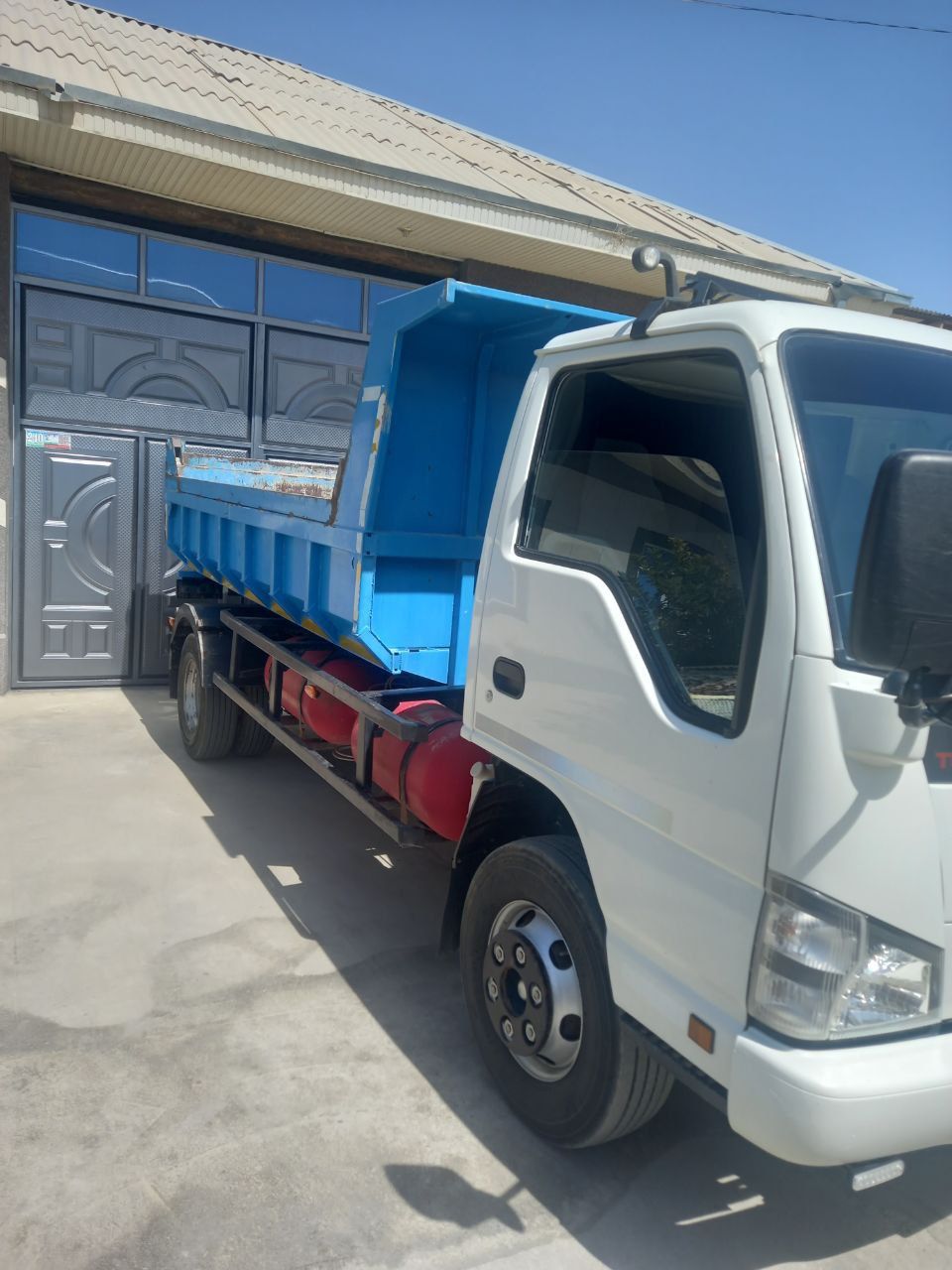 Isuzu sotiladi 2021 yil