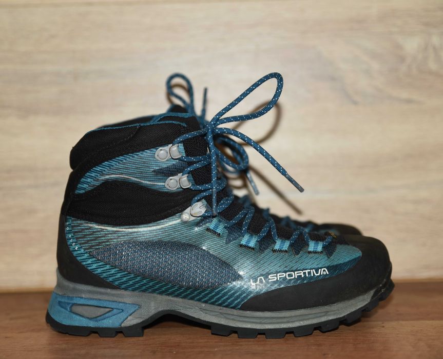 La Sportiva с Gore Tex мембрана и Vibram подметка, размер 38