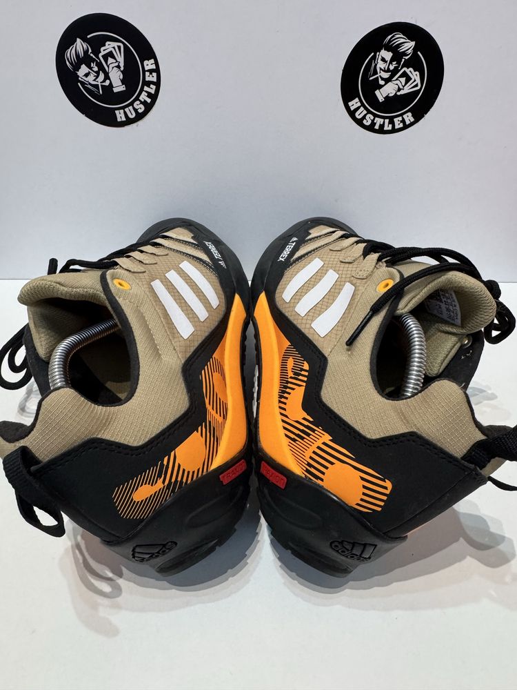 Маратонки ADIDAS TERREX .Номер 44