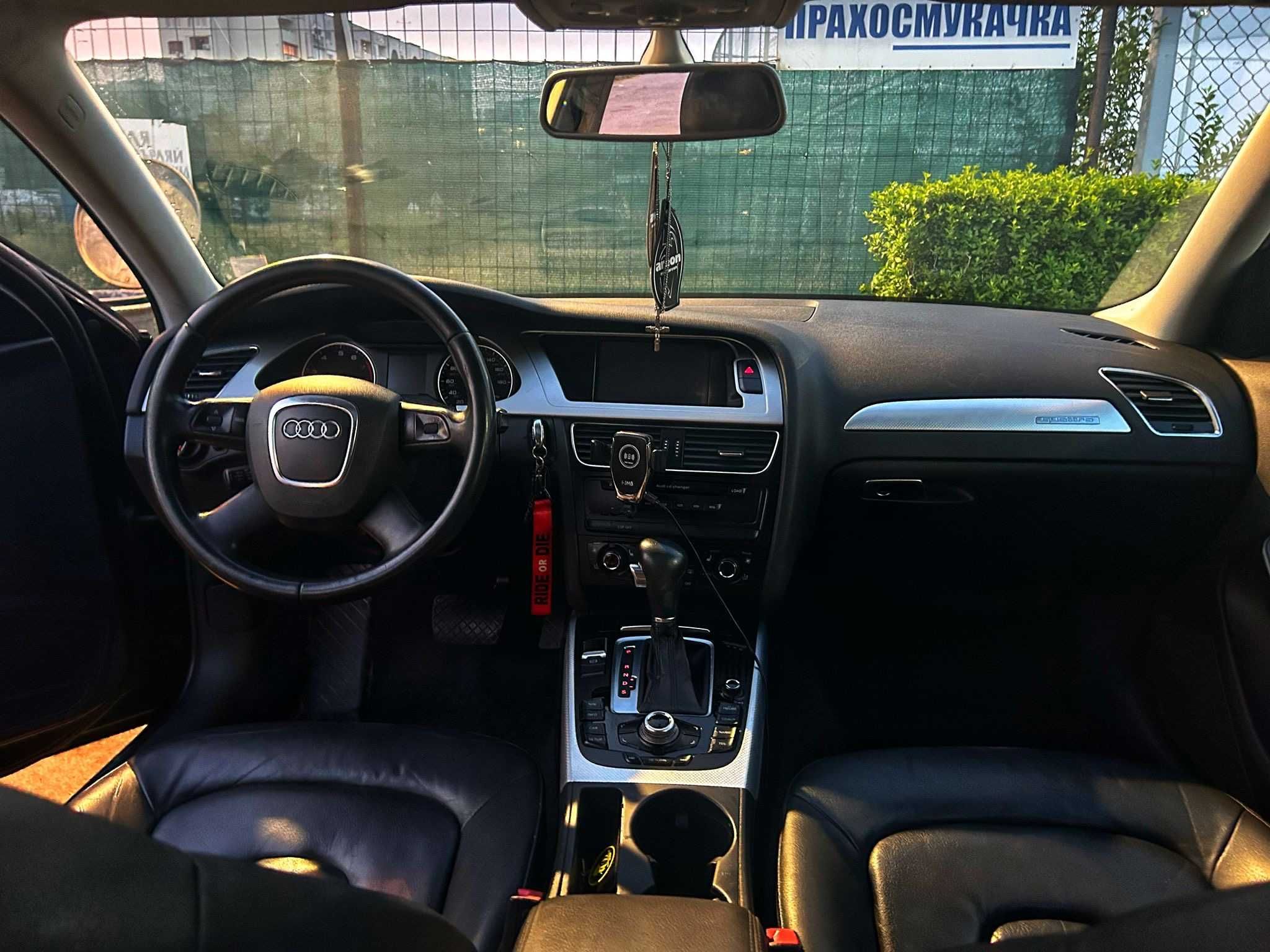 Audi 3.2 Quattro  B8   V6 FSI...