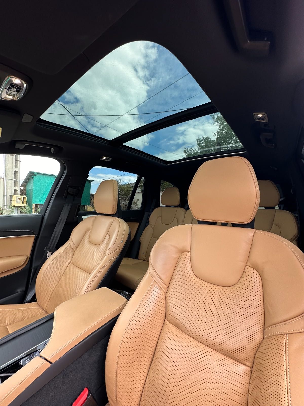De Vanzare Volvo XC90 Plug-in Hybrid T8 2022 DEFECT!