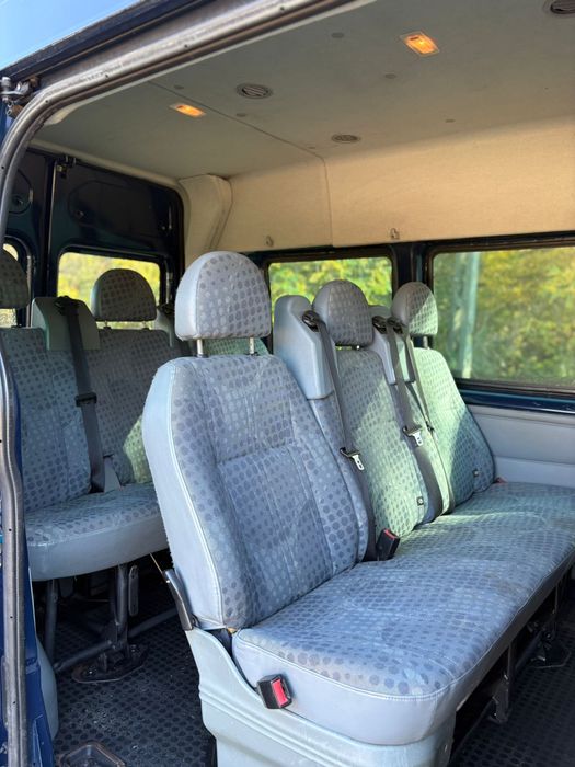 Ford transit 2011 8+1