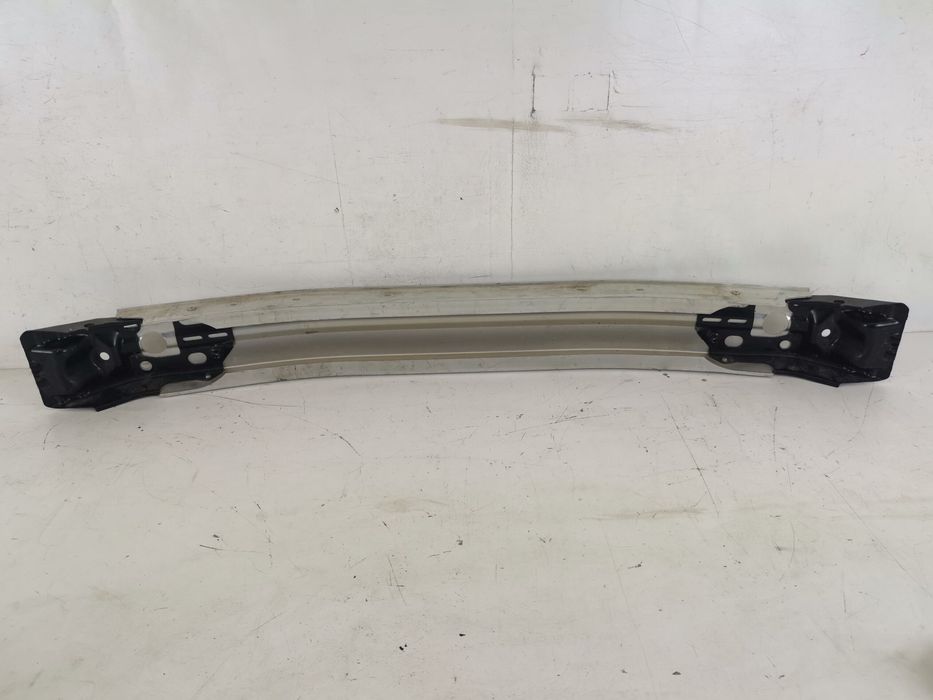 Тойота РАВ4 / Toyota RAV4 Оригинална предна броня в добро състояние