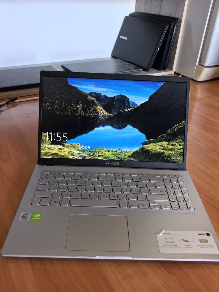 Asus Vivobook Core i3-1005G1