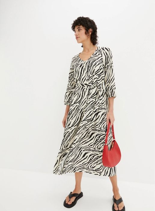 Rochie midi frumoasă