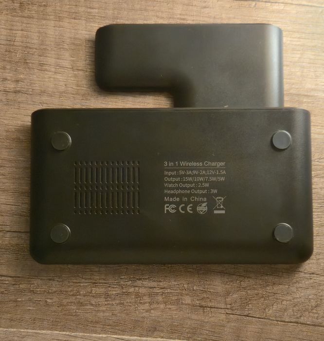 Stație de încărcare 3 în 1 Iphone