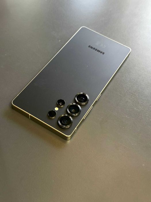 Samsung S25 Ultra 12/256GB с гаранция