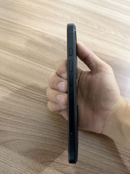 Продается iPhone 16 Black