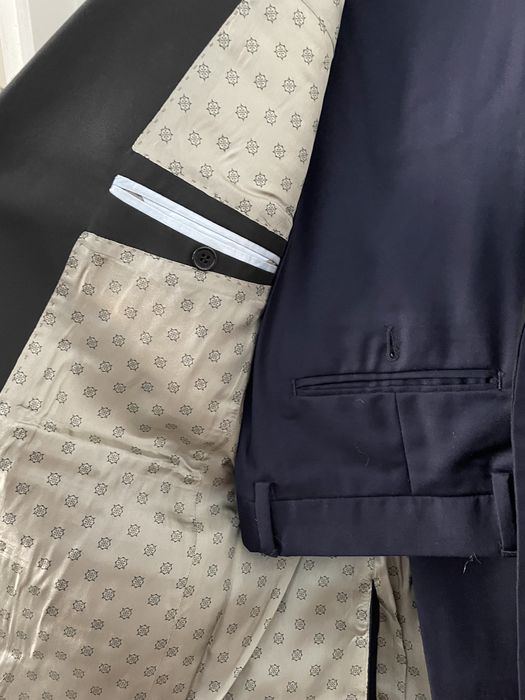 Costum mire Men’s Club