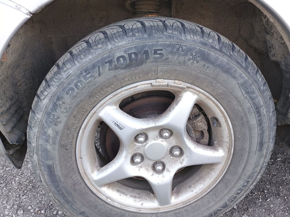 Dayhatsu Tereos на части