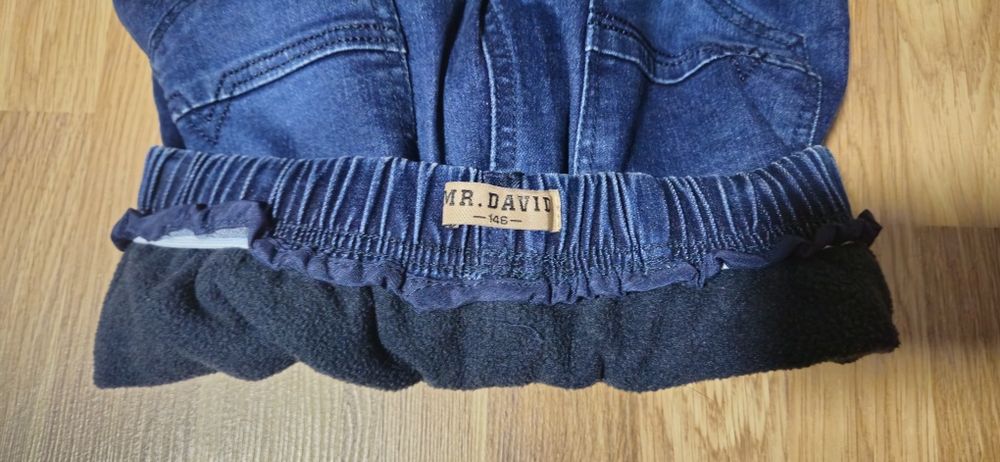 Blugi căptușiți pt. băieți mărimea 146,fără defecte