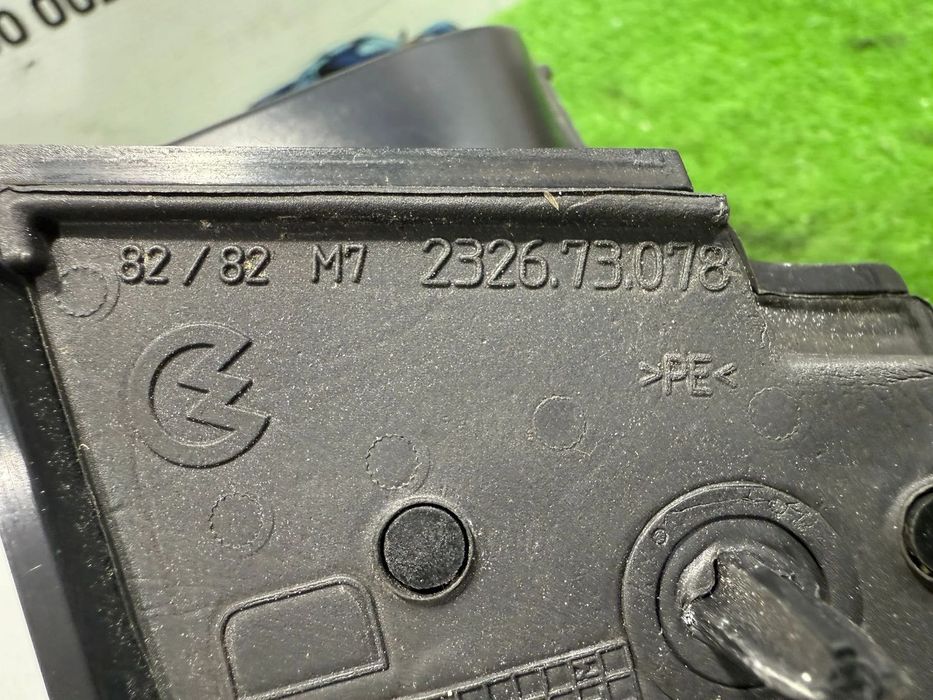 OGLINDA DREAPTA 1-3 PINI / 2-6 PINI PEUGEOT 208 2015 1.0 BENZINA / BERLINA 3 USI COD OEM 232673078 1611240380 2012-2019