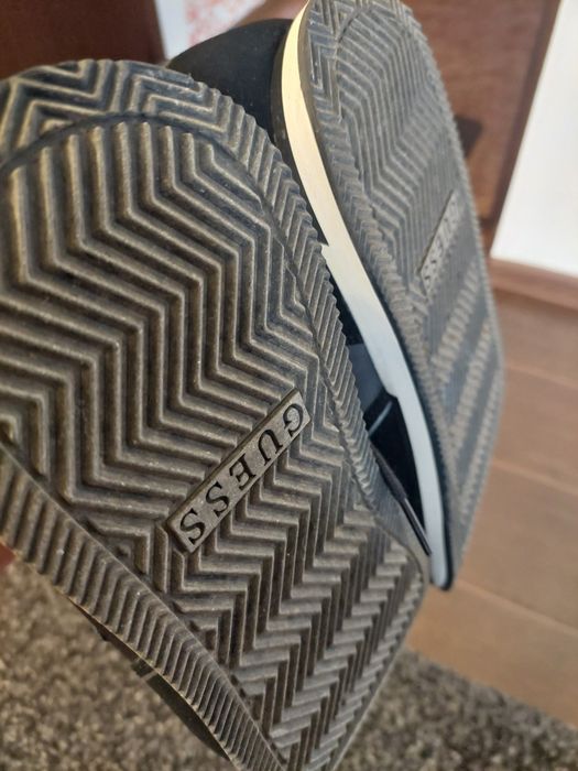 Sneakers barbati Guess Tommy New Balance Nike Adidas