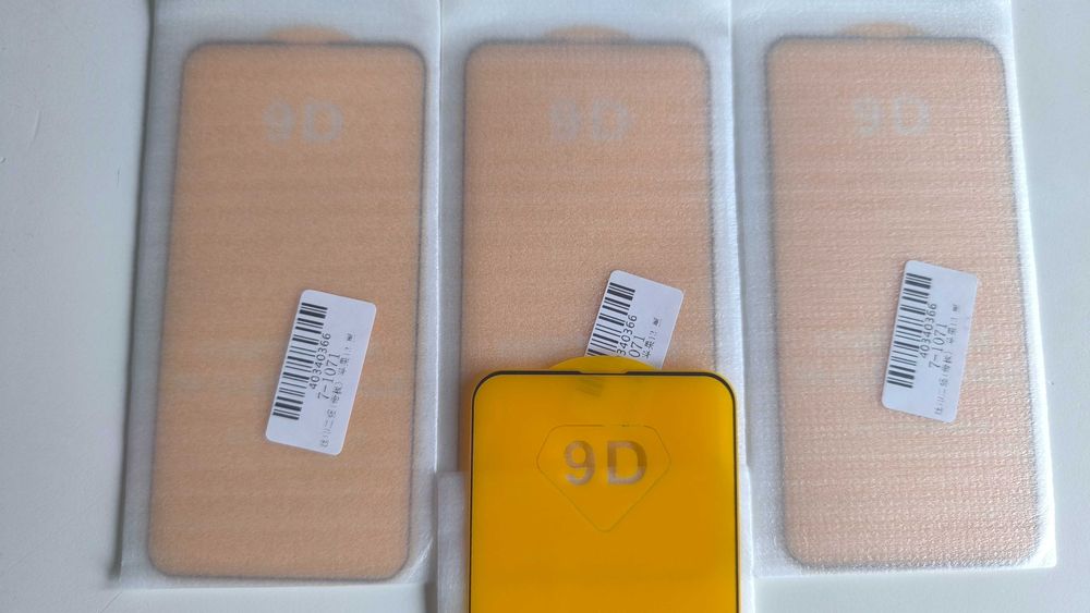 Стъклен протектор за iPhone 13 9D 4броя чисто нови