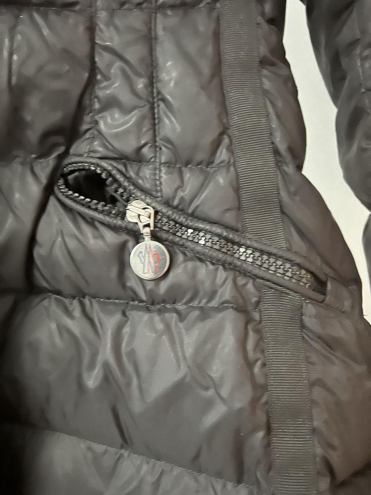 Geaca Moncler lunga