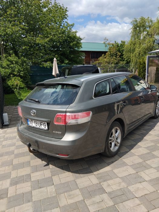Vand Toyota Avensis Break 2009, stare buna