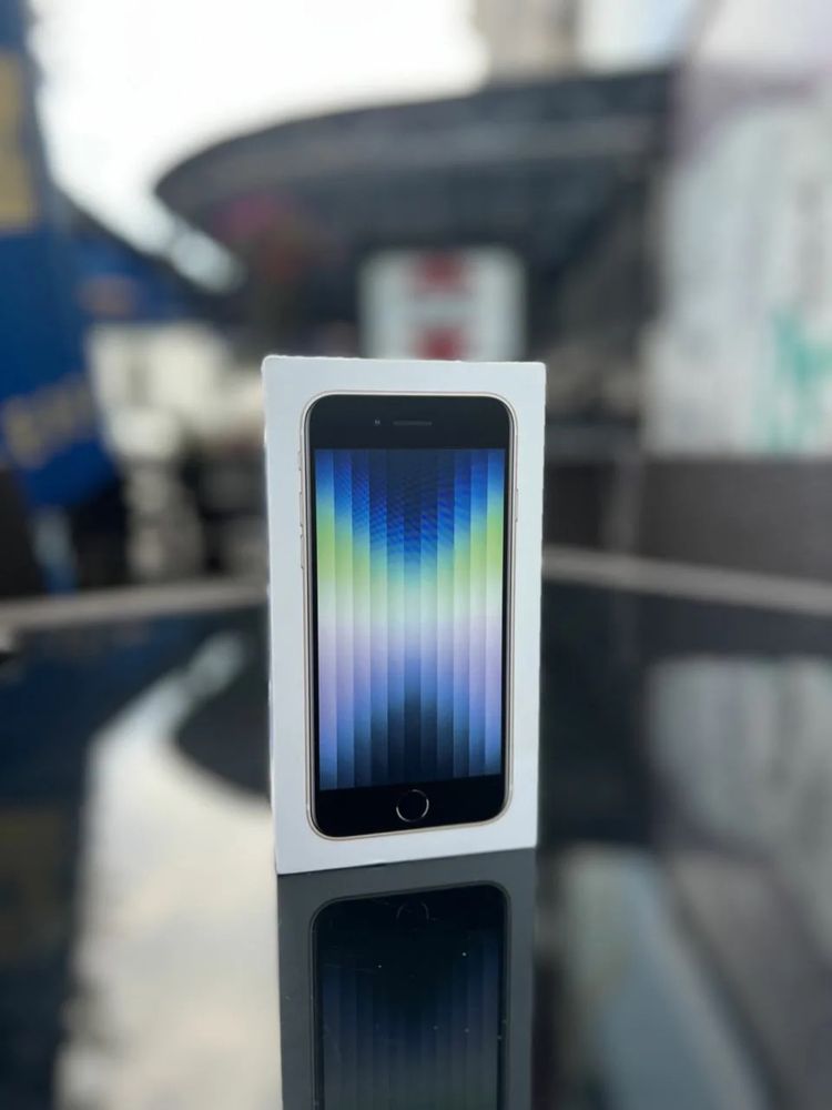 iPhone SE 2022 года 64gb у Артура в магазине Б-17 Hotpoint на Малике