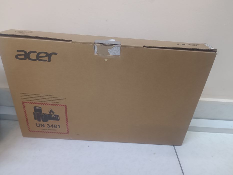 Ноутбук Acer новый документ коробка