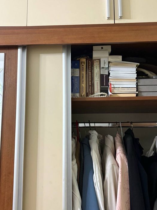 Шкаф двухсекционный