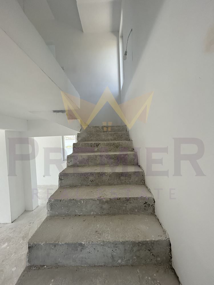 Продава се Къща в Варна, Виница - 300 кв.м за 1500 €/кв.м - Снимка #6