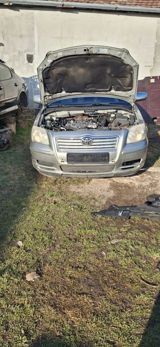 Dezmembrez Toyota avensis t25 2l dizel 2004. 116cp