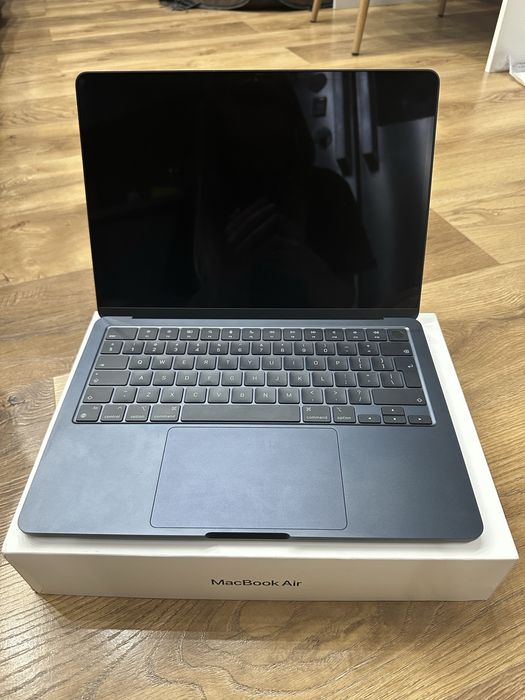 Apple MacBook Air M2 13.6” – 16GB RAM / 256GB SSD — миниатюра 2