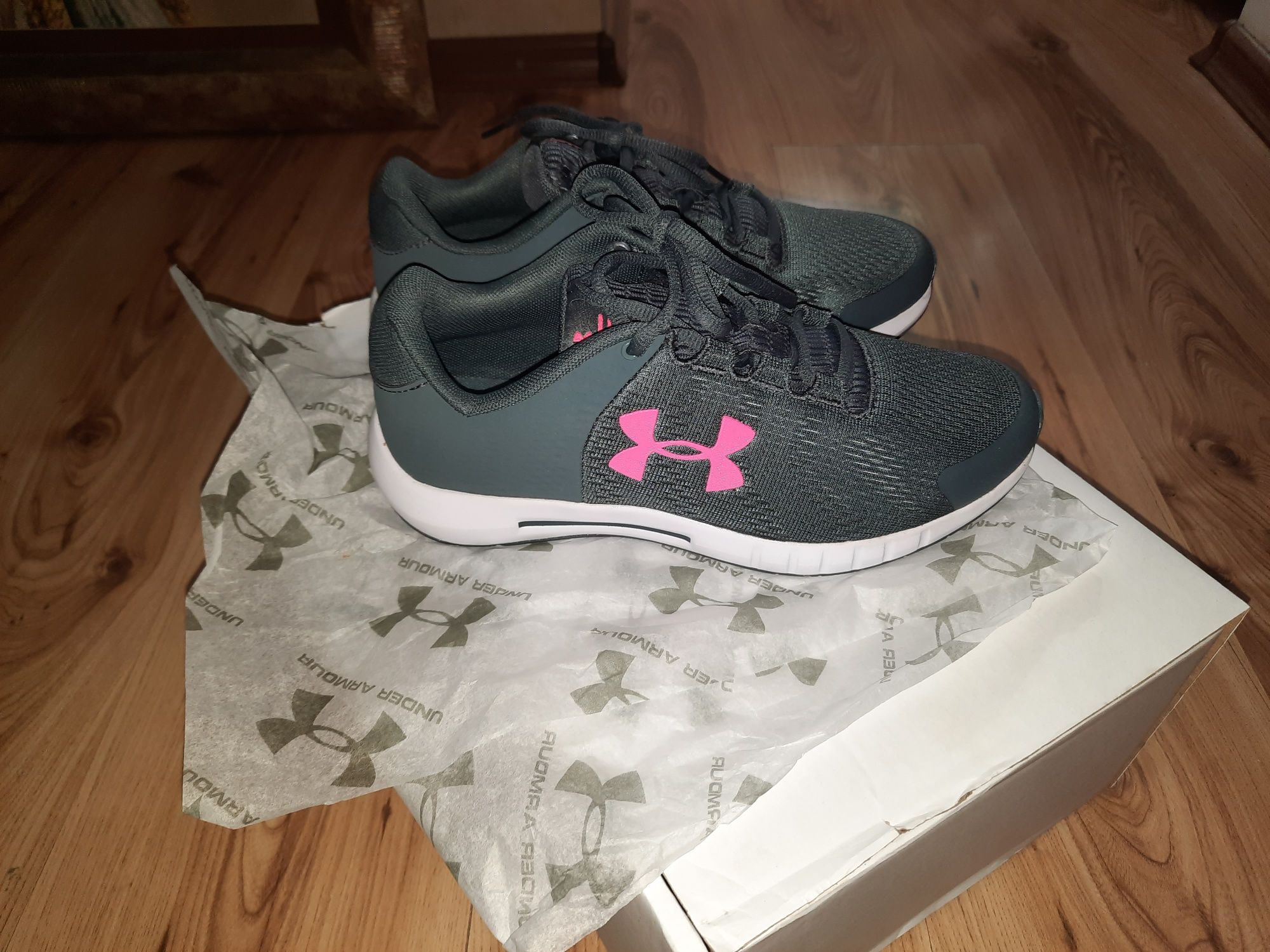 Under Armour, дамски маратонки