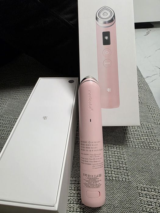 Ново!!! Medicube Age-r Booster Pro
