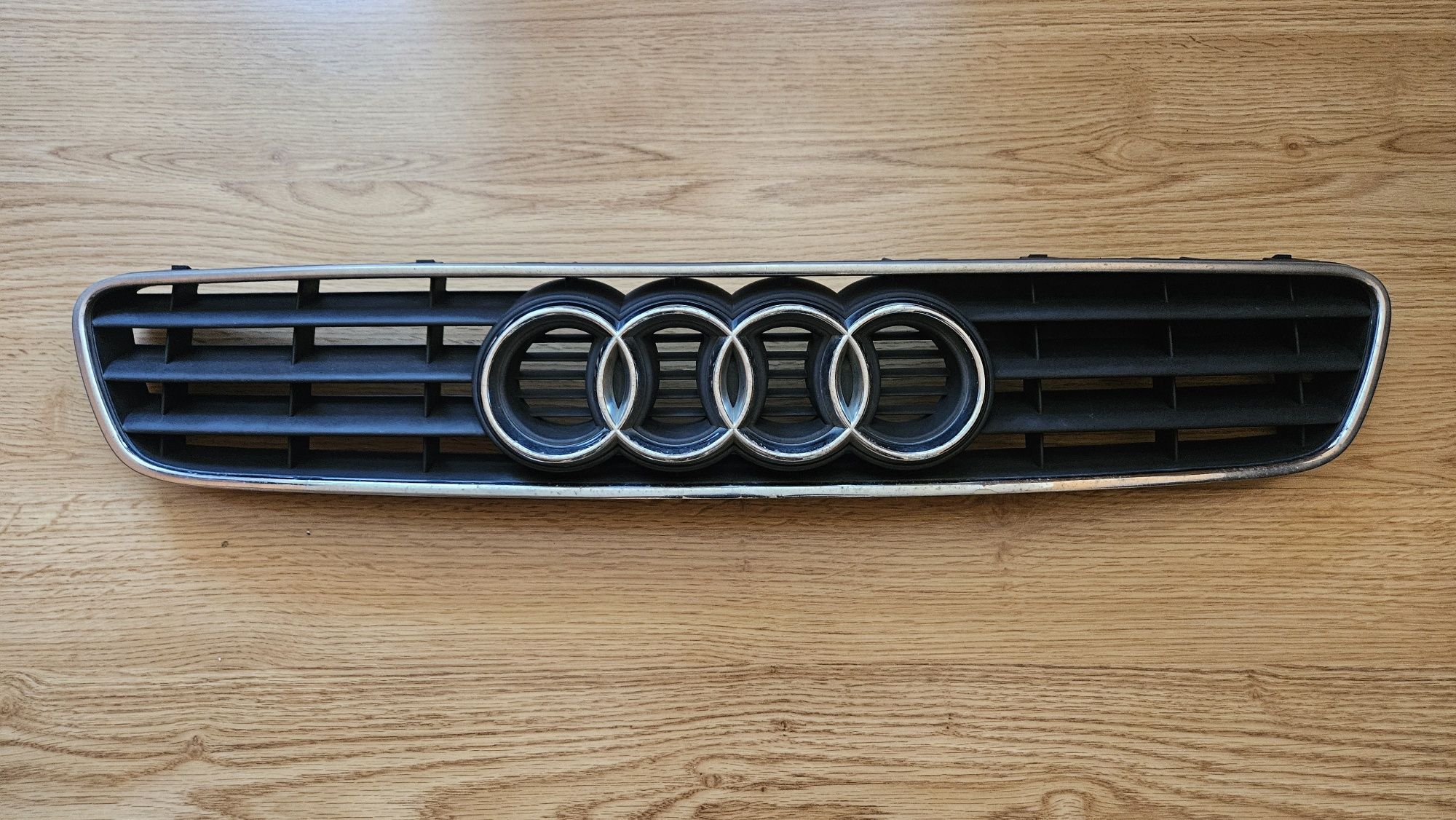 Решетка Audi A3 8L Ауди А3 8Л