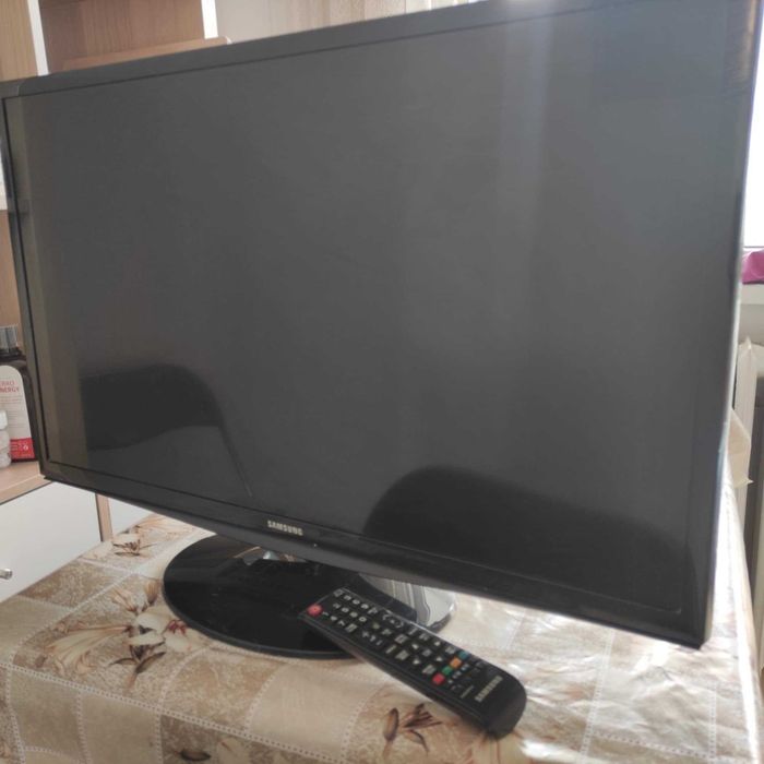 Телевизор / монитор Samsung 28" инча