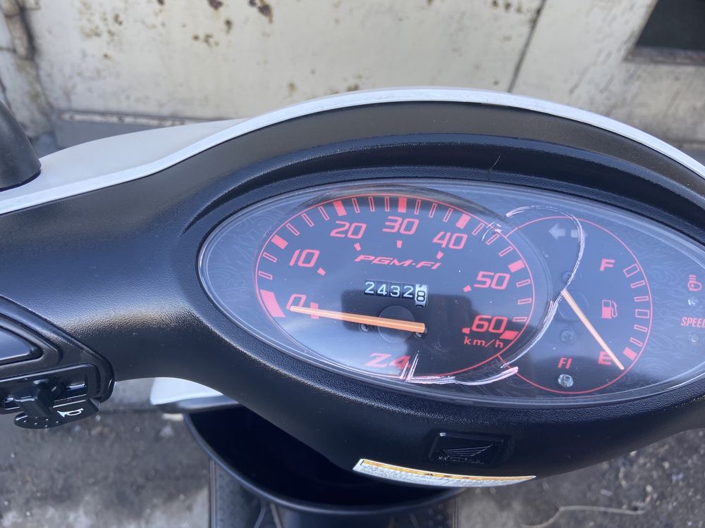 Продам японский скутер Honda dio z4