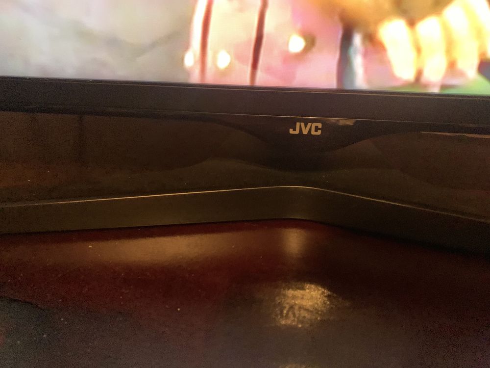 Televizor smart JVC