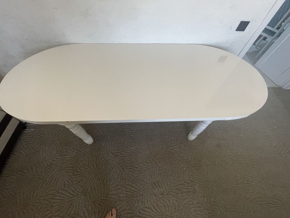 Продам  стол со стульями